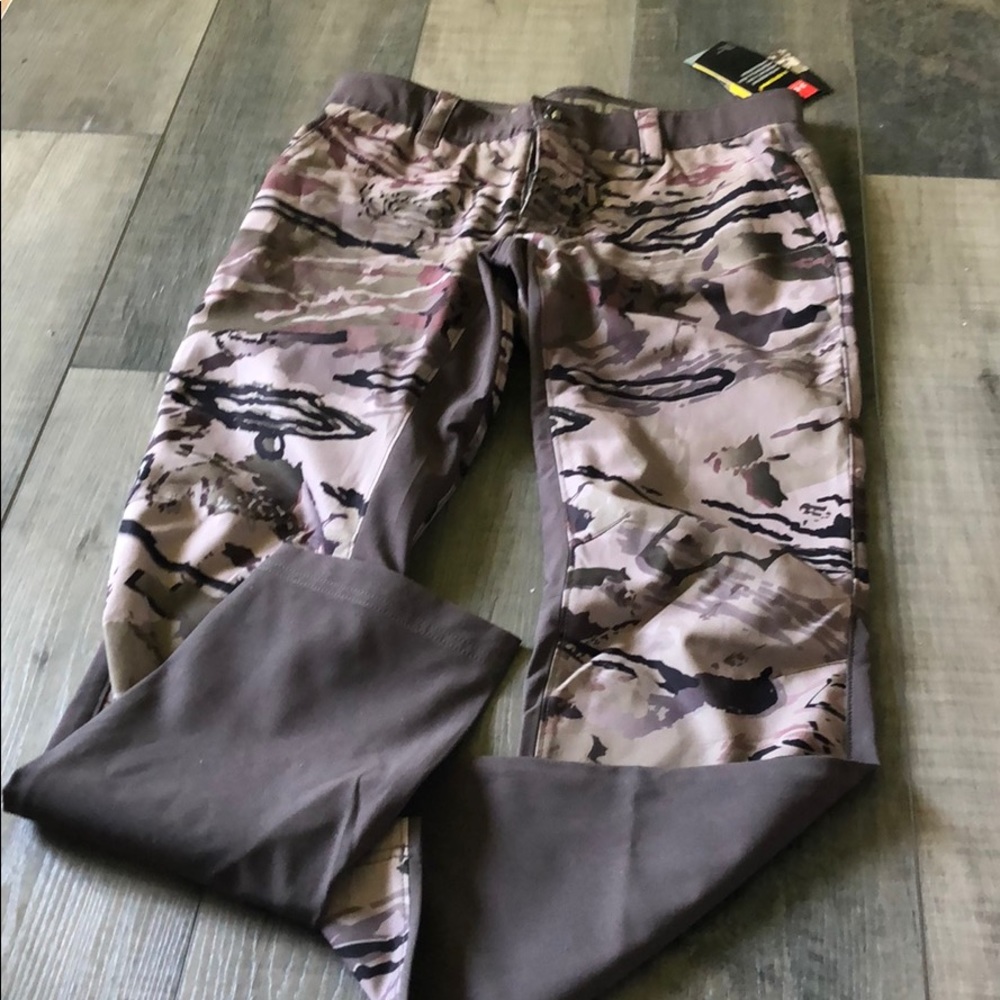 Women’s under armour camo hunting pants